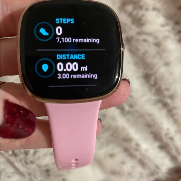 Fitbit sense smartwatch - Picture 3 of 4